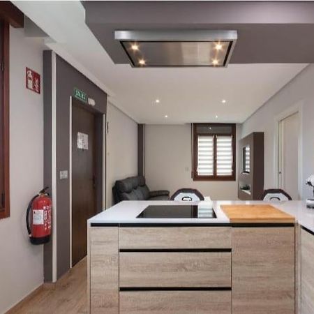 A Tan Solo 800 Metros De San Mames Appartement Bilbao Buitenkant foto
