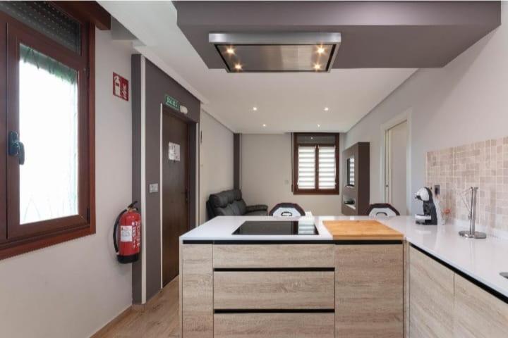 A Tan Solo 800 Metros De San Mames Appartement Bilbao Buitenkant foto
